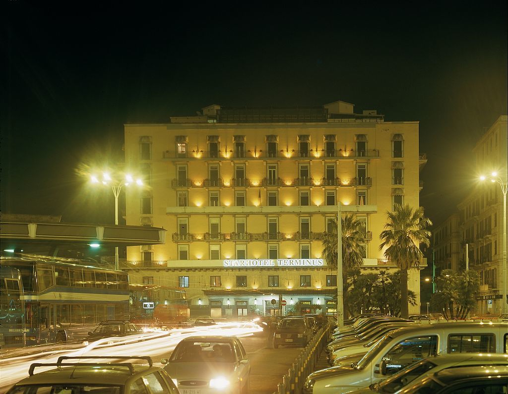Starhotels Terminus Νάπολη Εξωτερικό φωτογραφία